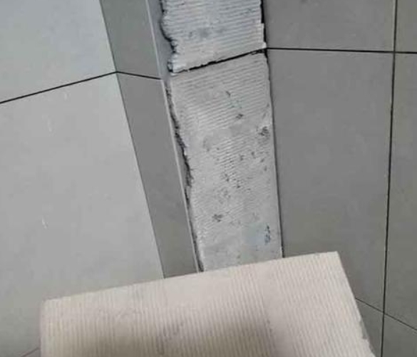 蔡甸瓷砖空鼓维修公司分享下厨房瓷砖脱落的补救措施。